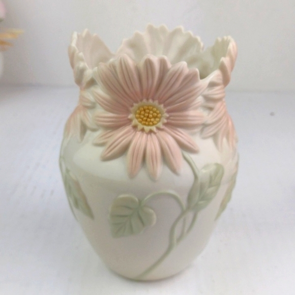 Gerbera Daisy Floral Blossoms Collection Lenox Handcrafted Vase - Picture 11 of 15